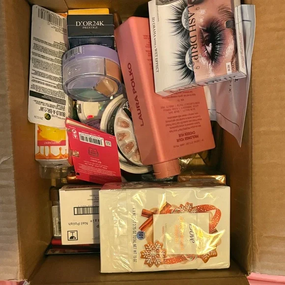 Assorted Beauty Bundle - Laura Polko Pink Bottle & Cosmetics - Picture 1 of 1